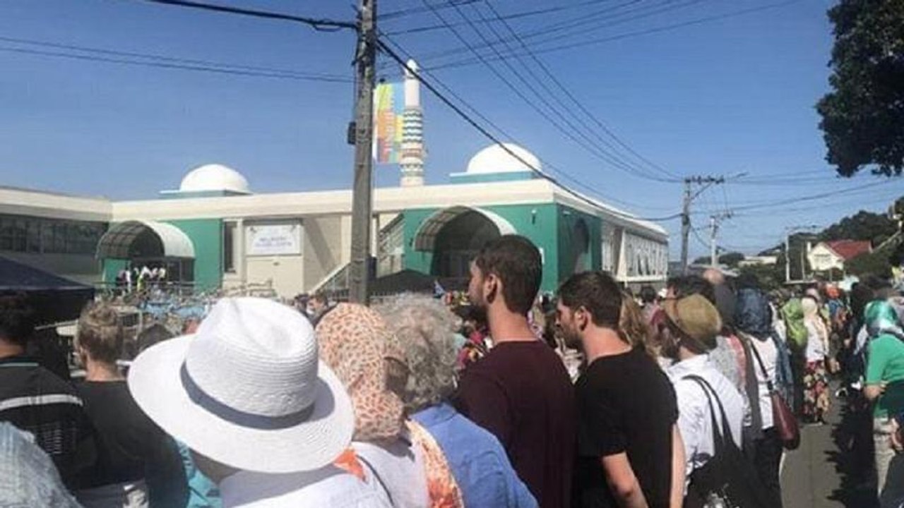 New Zealand unites to mourn victims of mosque shootings