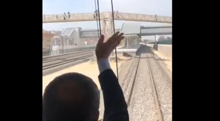 “Şeyin trene baktığı gibi bakıyorlar”