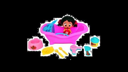 Niloya Banyo Yapıyor