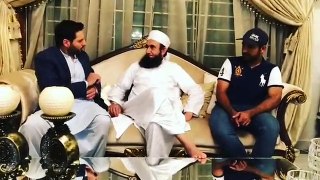 While_Pakistan_Cricket_Team_Met_with_Molana_Tariq_Jamil_along_with_Shahid_Afridi