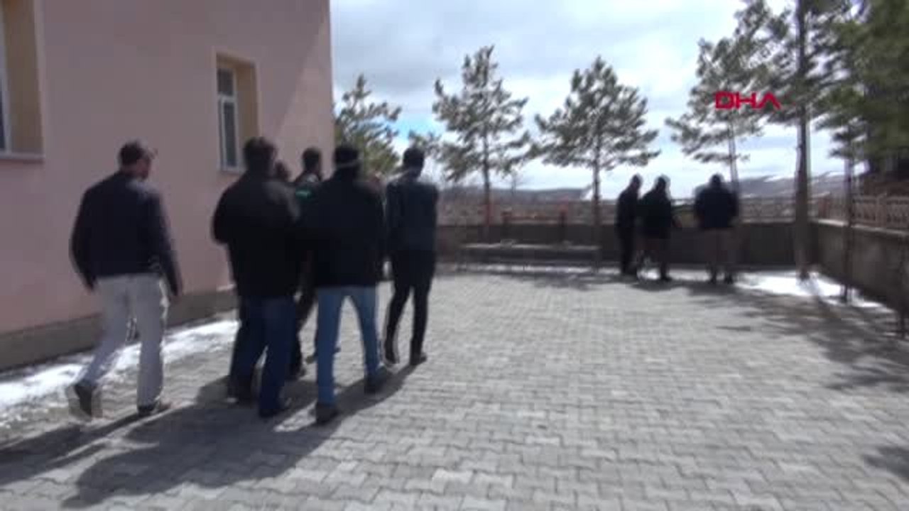 Sivas 3 Yaşındaki Kuzenlerin Düşüp, Öldüğü Su Kuyusu Birkaç Kez Kapatılmış