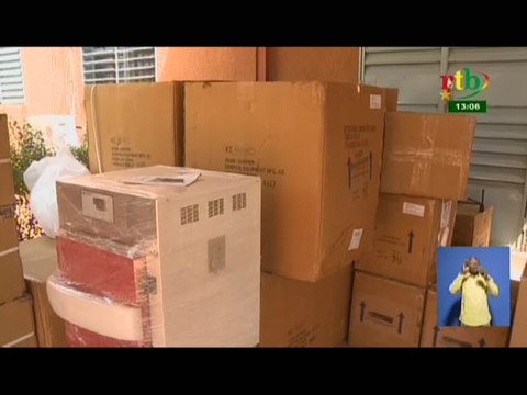 RTB/Remise de matériels sanitaire aux population de Ouagadougou
