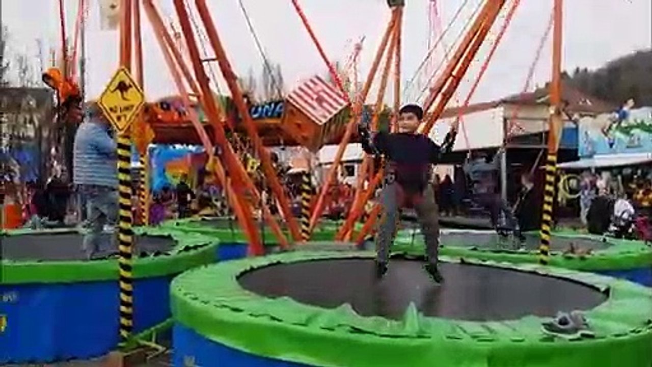 Un tour entre les attractions de la fête foraine de Saint-Avold