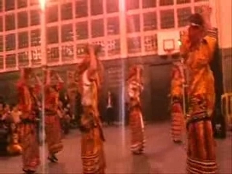 Danse Kabyle par groupe Kahina-dance