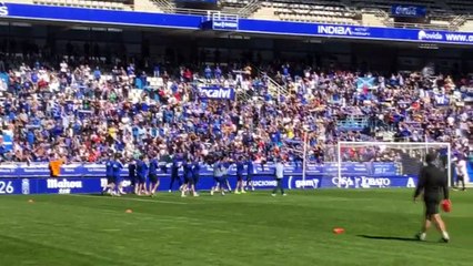 La Afición Azul Despide a Sus Jugadores Antes de Disputar el Derbi Asturiano