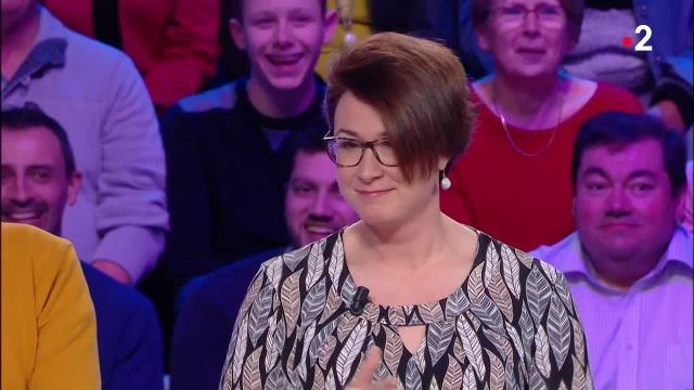 Nagui taquine une candidate à cause de sa coiffure dans Tout le monde veut prendre sa place samedi 22 mars sur France 2