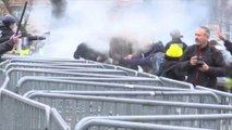 La manifestation des gilets jaunes à Lille se tend