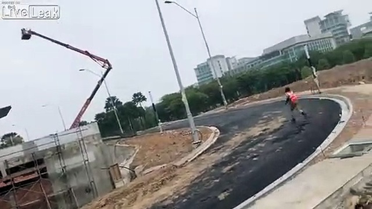 Sauvés par le harnais de sécu sur la Grue qui se renverse !