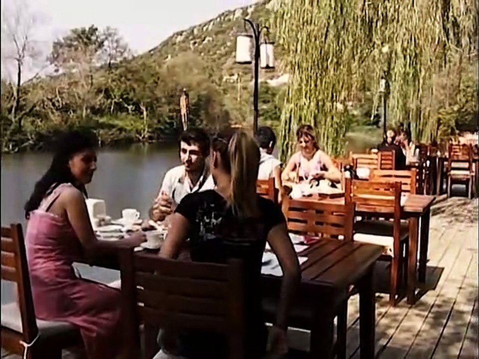 Arka Sokaklar - Zeynep Ve Murat İki Aşığı Aşiretten Kurtarabilecek Mi