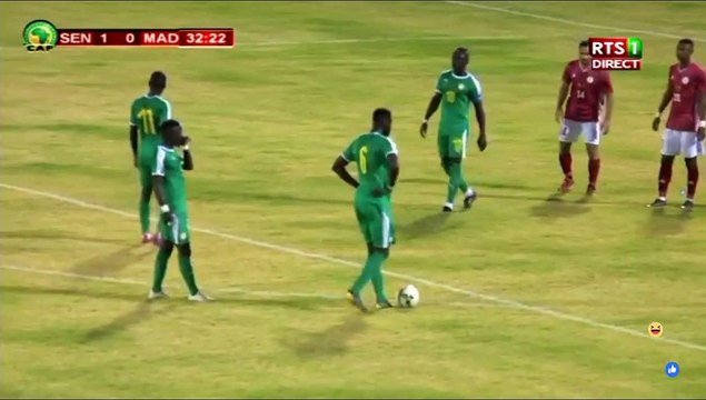 Sénégal 1-0 Madagascar : L'énorme coup-franc de Gana Gueye qui frappe la barre transversale !