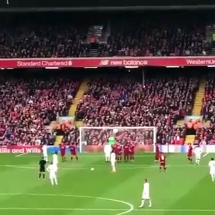 Andrea Pirlo amazing free kick goal Liverpool Legends vs Milan 3-2