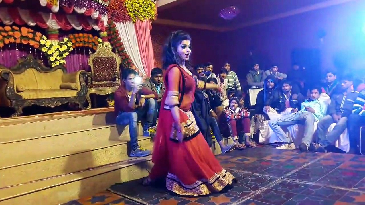 Akestra Dance in party