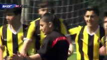 Galatasaray U14 kaptanı Beknaz Almazbekov’dan alkış toplayan hareket
