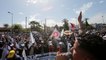 شاهد: الشرطة المغربية تفرق بخراطيم المياه مظاهرة لمعلمين يحتجون على أوضاع العمل