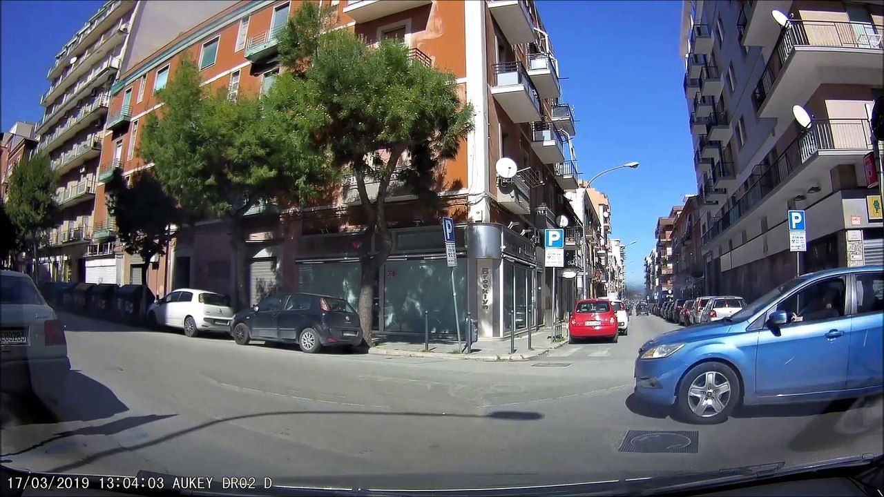 Aukey DR02 D Dash cam: test giorno