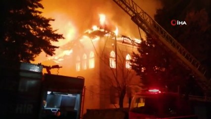 Denizli'de 91 Yıllık Okul Yangında Alevlere Teslim Oldu