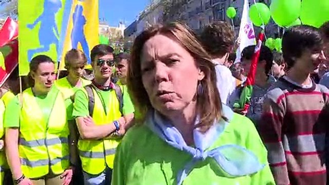 Milhares marcham contra aborto em Madri