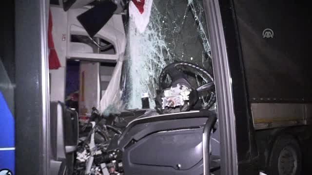 Trafik Kazası: 11 Yaralı (3)