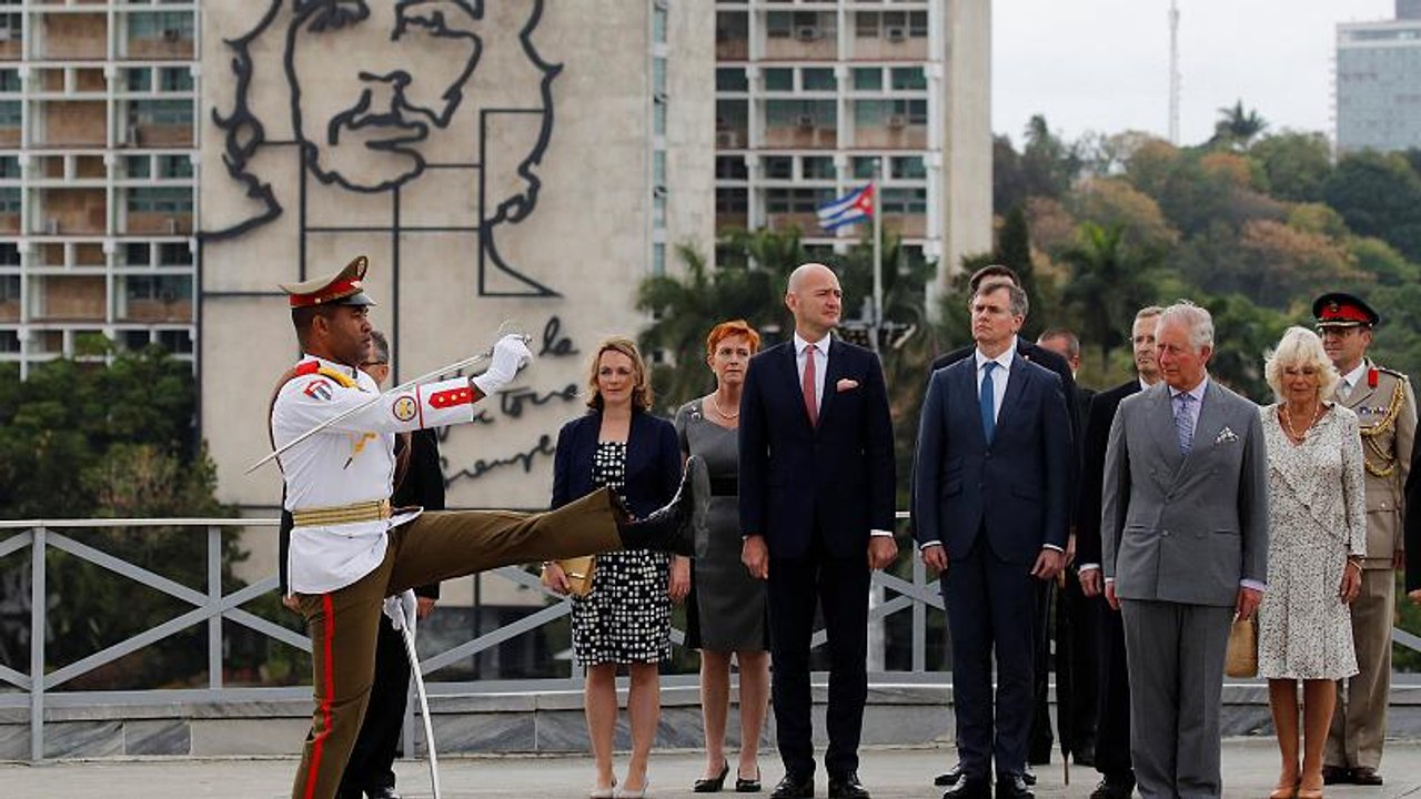 El príncipe Carlos y Camilla, de visita en Cuba