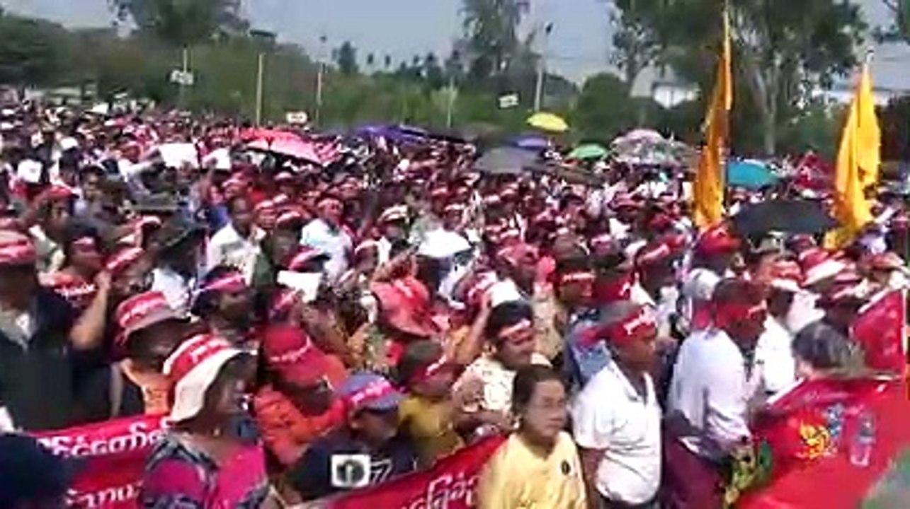 မြန္တြင္ ၂၀၀၈ ဖြဲ႔စည္းပံုအေျခခံဥပေဒျပင္ဆင္ေရး ေထာက္ခံပြဲျပဳလုပ္ (႐ုပ္/သံ)
