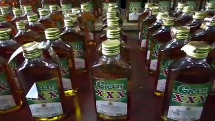 புதுச்சேரியில் இருந்து தமிழகத்திற்கு கடத்த முயன்ற மது பாட்டிகள் பறிமுதல்-வீடியோ