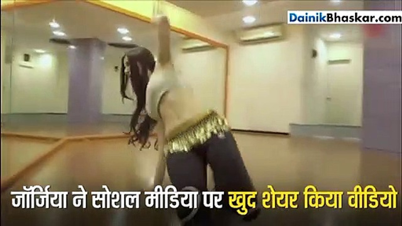 'रश्क-ए-कमर' और 'आंख मारे' पर जमकर नाची अरबाज खान की गर्लफ्रेंड