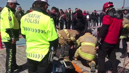 Mazgalların Altına Giren Kişiyi İtfaiye Kurtardı