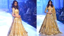 Diana Penty graced the stage in designer Archana Kochhar's latest creation | Boldsky