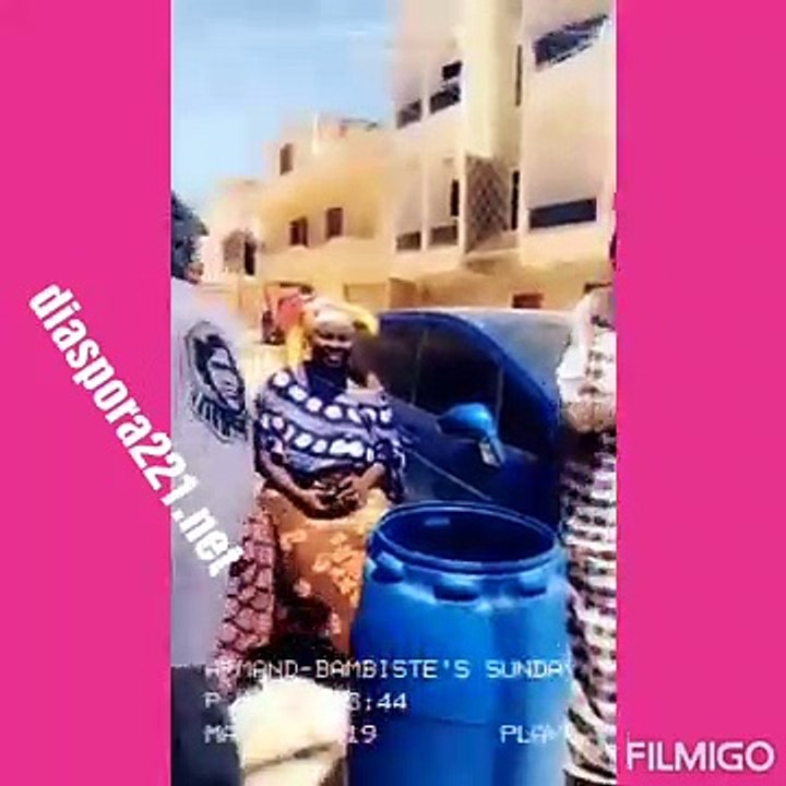 Baptême très rythmé du bébé d'Armand, danseur de Wally