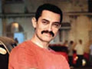 Aamir makes a new friend