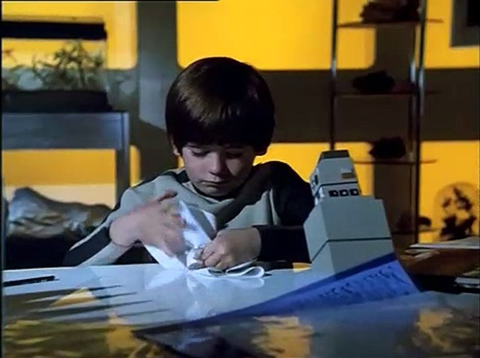 Space 1999 S01e07 - Alpha Child