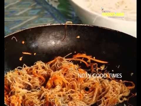 Watch recipe: Singapore Noodles