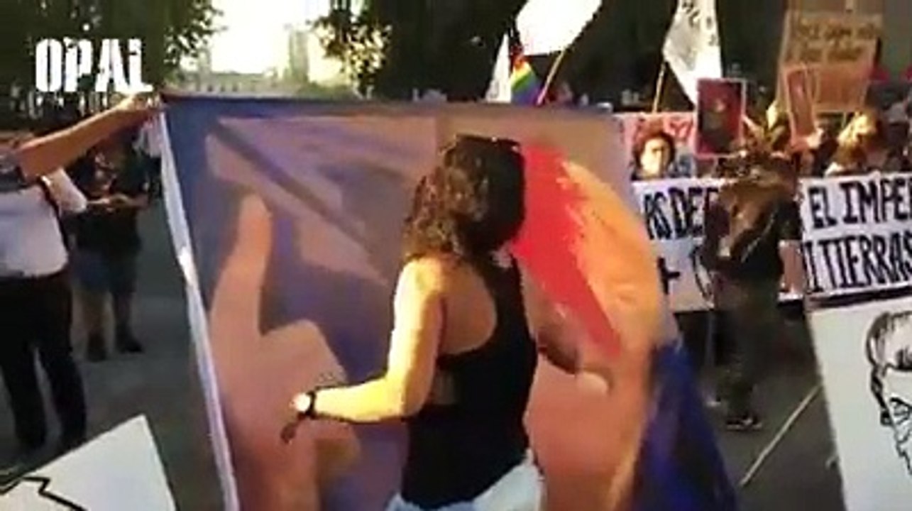 Bolsonaro é recebido com protestos no Chile