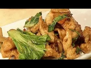 Watch recipe: Moo Goo Gain Pan