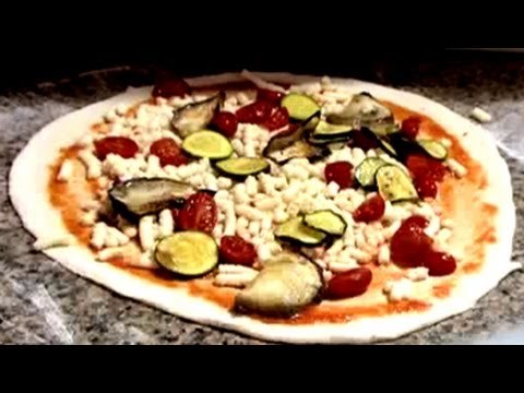 Here's how to make the perfect Italian pizza