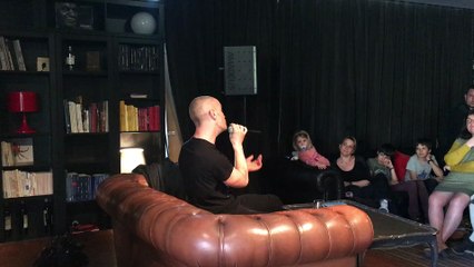 Face aux lecteurs à Aix : Aldebert, chanteur star des familles, rencontre ses petits fans