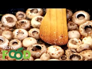 Watch recipe: Bhuna Mushroom