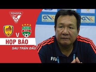 HLV Hoàng Văn Phúc: "Các cầu thủ đã chơi tận hiến tới phút cuối cùng nhưng bóng đá là vậy."