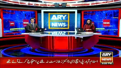 News Reporter Uses Spit To Style His Hair On Live TV