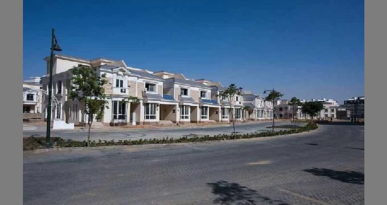 تاون هاوس كورنر موقع متميز جدا في ماونتن فيو هايد بارك