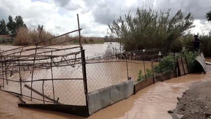 Irak'ta Sel Hayatı Olumsuz Etkiledi