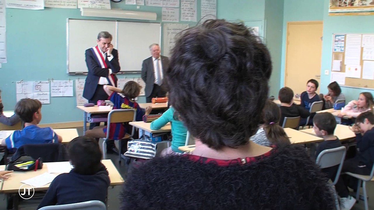 Le journal - 25/03/2019 - Beauval : une télécabine survole le zoo