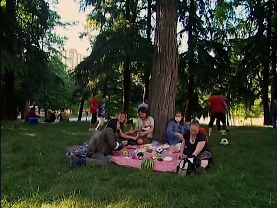 Helga ve Murat'lar Pikniğe Giderse _ 123. Bölüm
