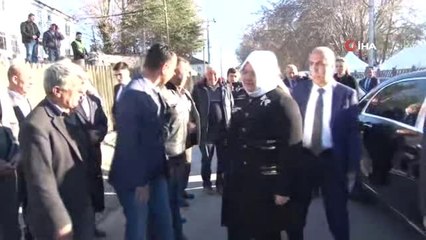 Bakan Selçuk Deprem Bölgesinde Vatandaşlarla Bir Araya Geldi