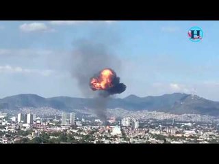 Arde fábrica de alcohol en colonia Atlampa