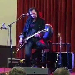 Bruce Kulick from the KISS Expo