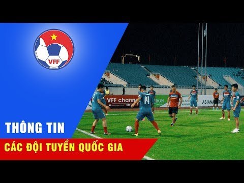 HLV THỂ LỰC MARTIN FORKEL VẤT VẢ TRONG TRÒ CHƠI ĐÁ BÓNG MA VỚI CÁC CẦU THỦ U22 VIỆT NAM