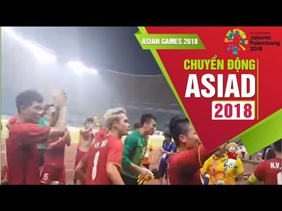 ĐT Olympic Việt Nam ăn mừng cùng CĐV sau thành tích lần đầu lọt vào Tứ kết ASIAD | VFF Channel