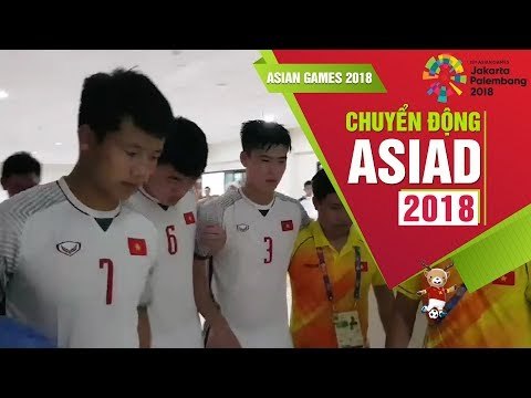 Duy Mạnh được các đồng đội dìu vào phòng thay đồ sau chiến thắng trước Syria | VFF Channel