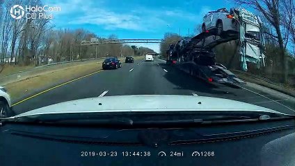 Car Carrier Loses its Cargo